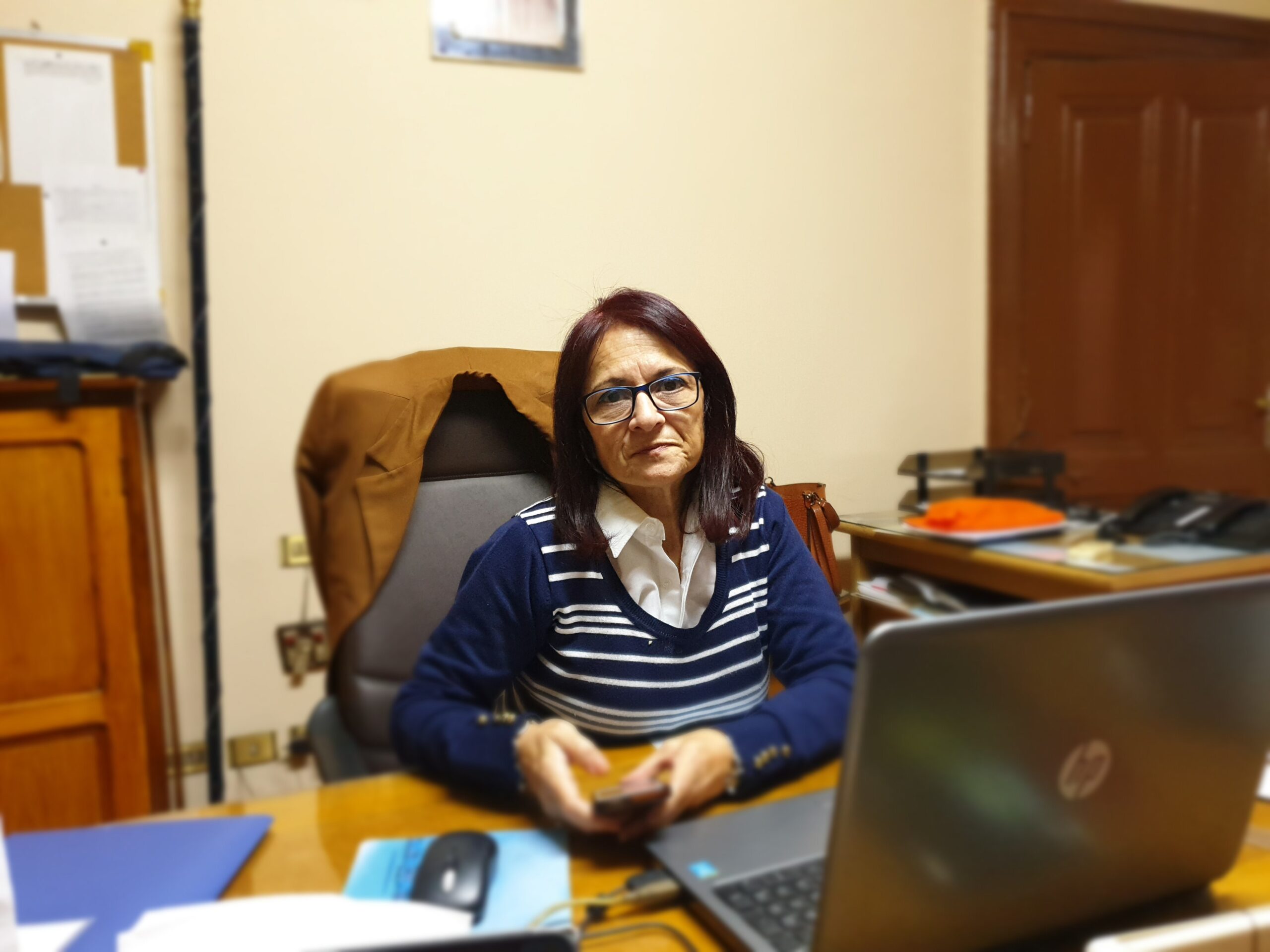GRAFEIA KARDASI scaled Γιαγιά έγινε η Γενική Διευθύντρια της Ελληνικής Κοινότητας Καΐρου Γιάννα Καρδάση Ελληνική Κοινότητα Καΐρου