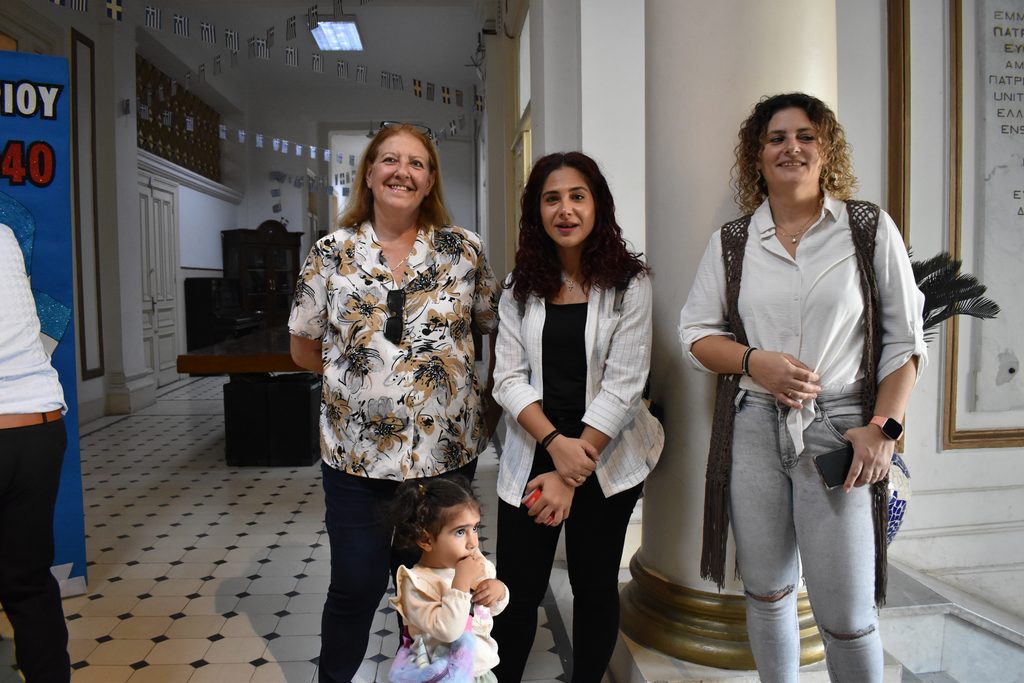 DSC 0005 Την 28η Οκτωβρίου εόρτασαν τα παιδιά της Αχιλλοπουλείου Ελληνική Κοινότητα Καΐρου